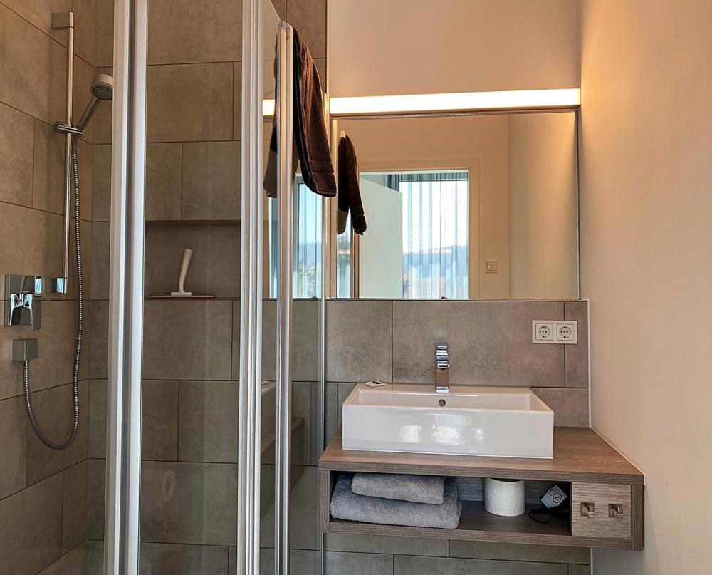 U37 Apartment *
